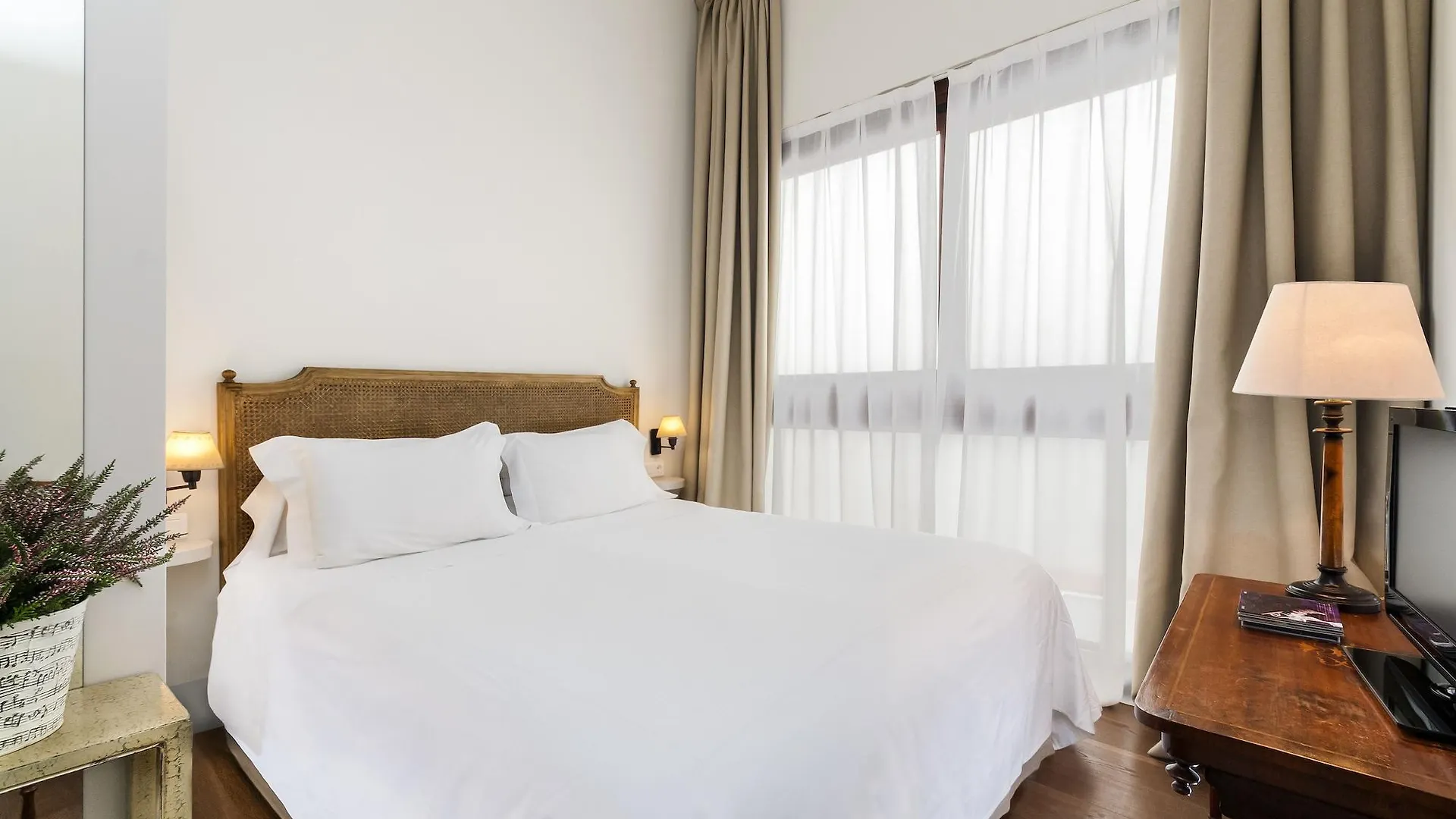 Hotel Amadeus Sevilla 4*,  España