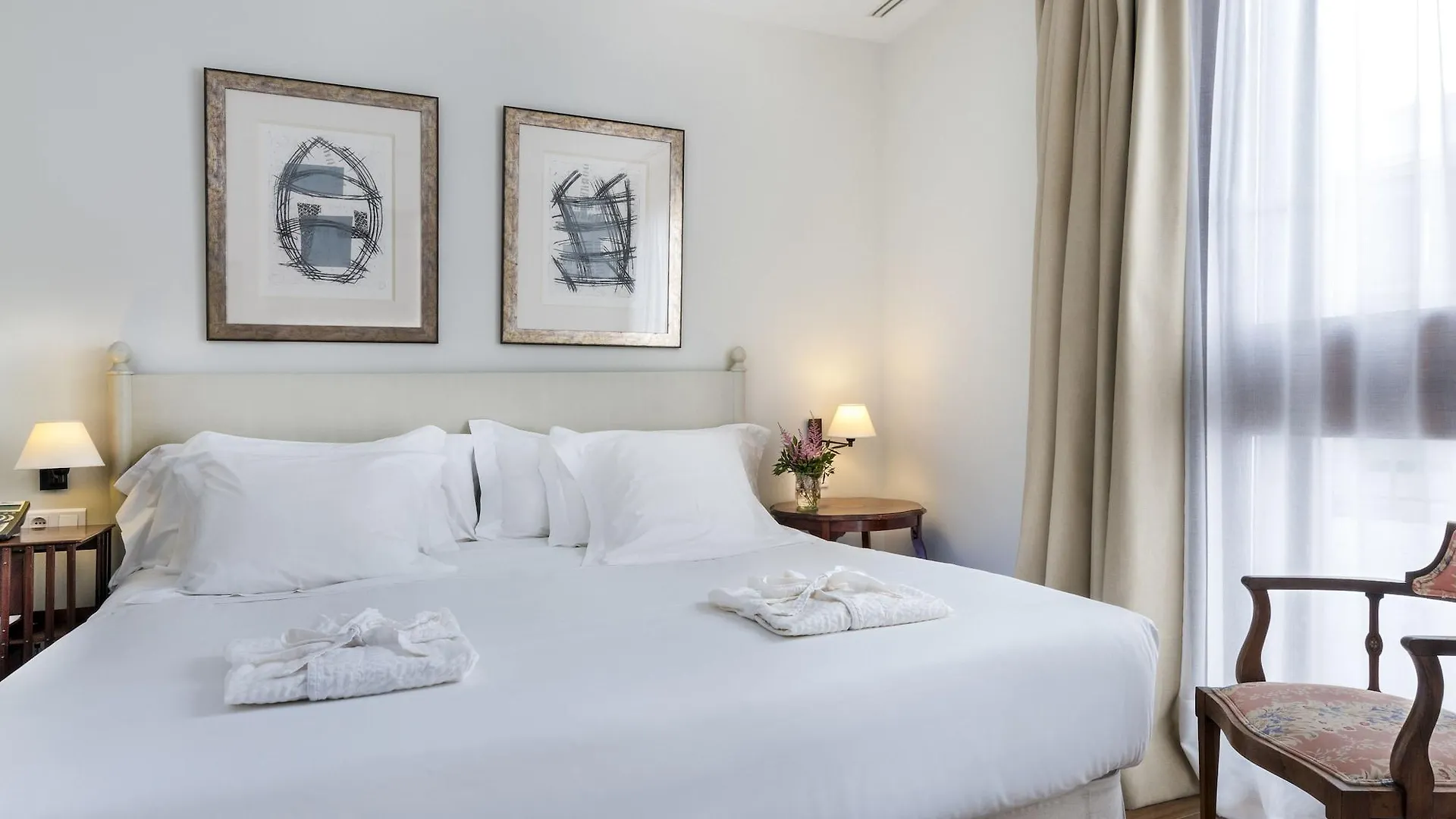 ****  Hotel Amadeus Sevilla Spain