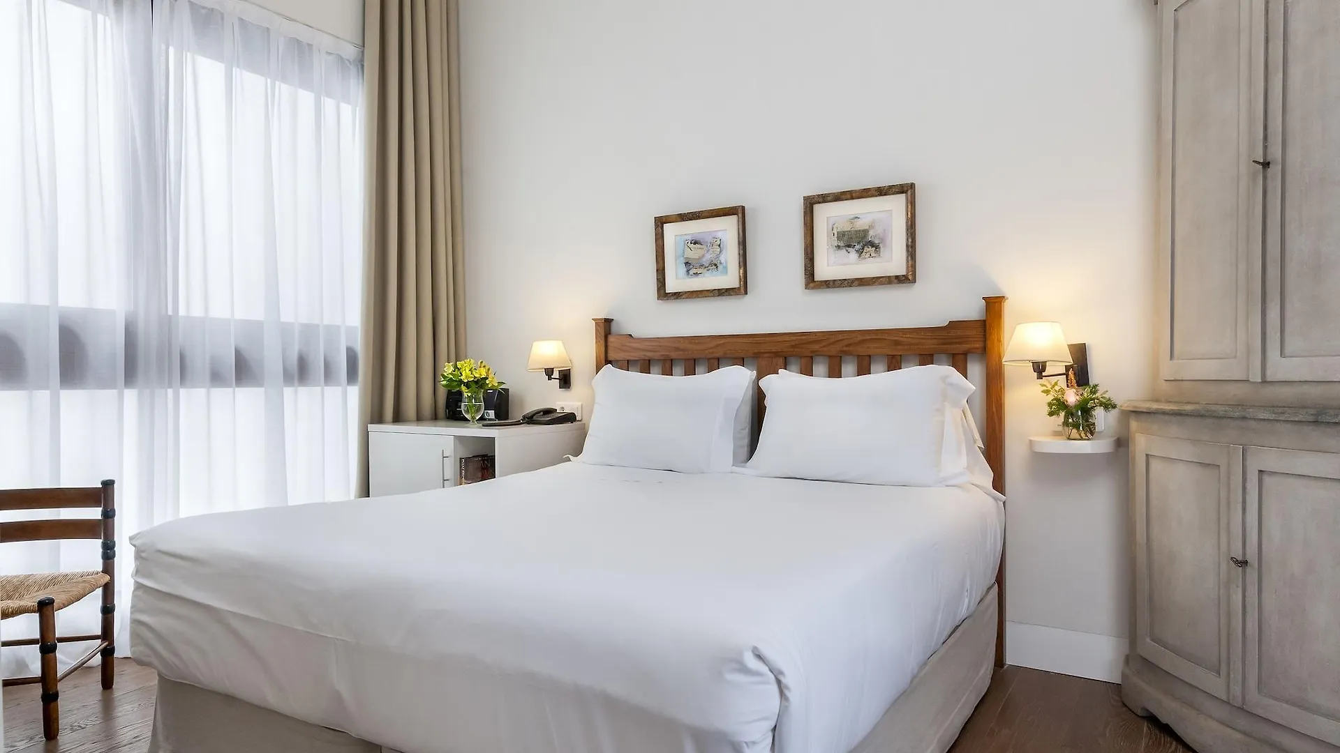 Hotel Amadeus Sevilla 4*,